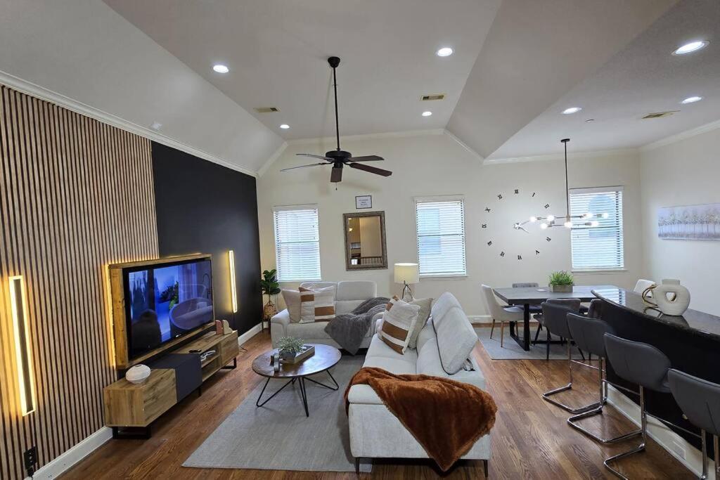 Modern Galleria Gem Private Jacuzzi 3 Br Houston Kültér fotó