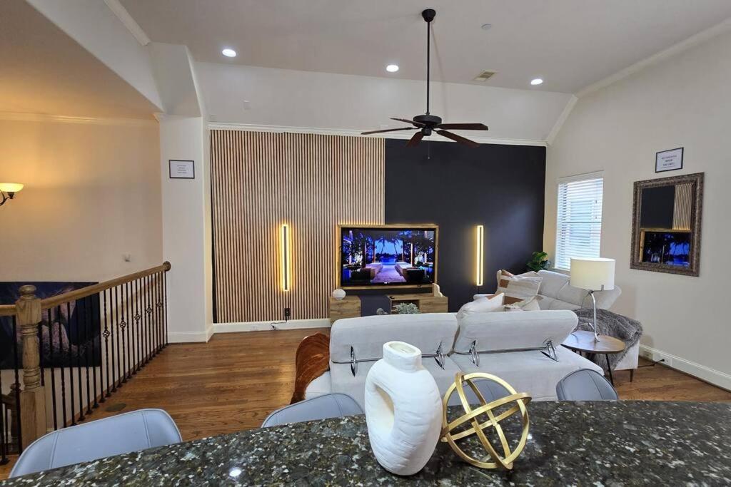 Modern Galleria Gem Private Jacuzzi 3 Br Houston Kültér fotó