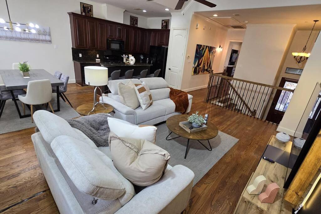 Modern Galleria Gem Private Jacuzzi 3 Br Houston Kültér fotó