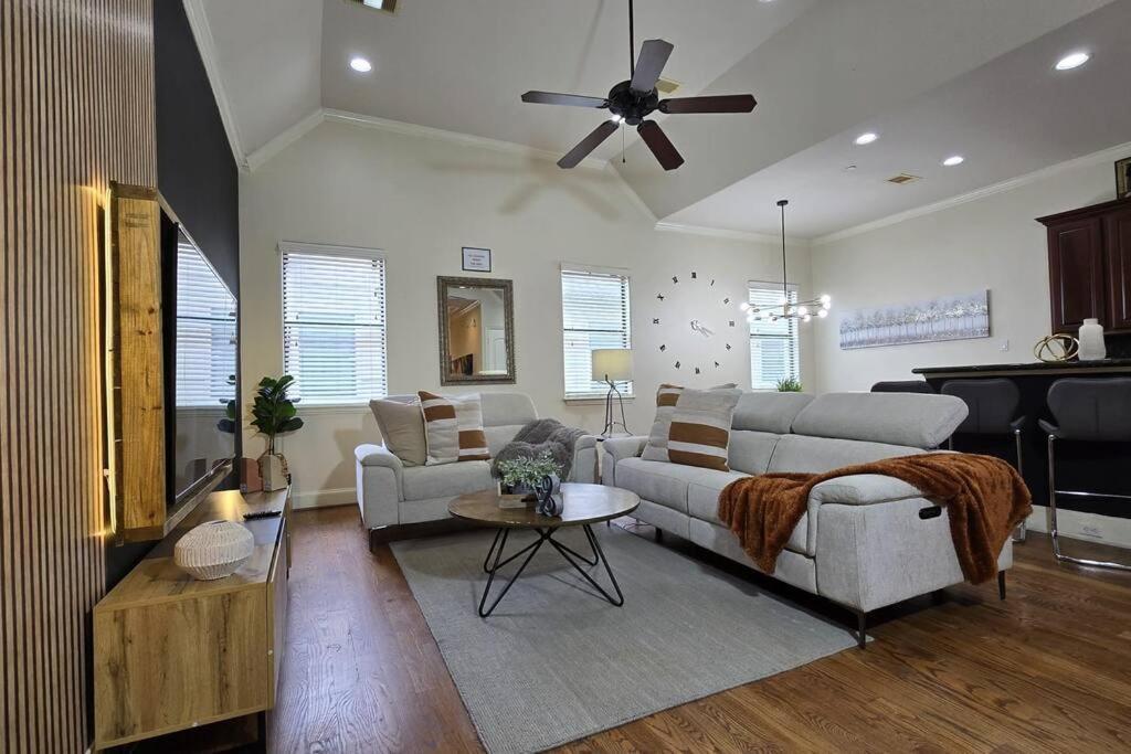 Modern Galleria Gem Private Jacuzzi 3 Br Houston Kültér fotó
